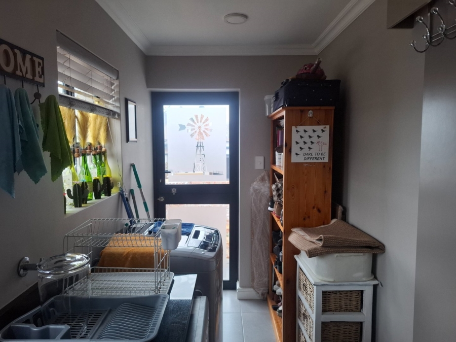 2 Bedroom Property for Sale in Hartenbos Central Western Cape